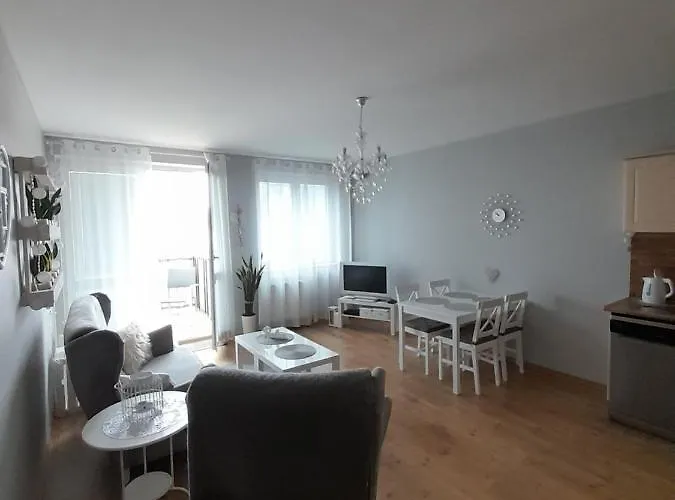 Apartament Na Przylesiu * シフィノウイシチェ